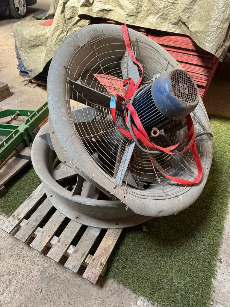 Robuuste Koelhuis Ventilatoren - Industriële Kwaliteit, Ophalen, Gebruikt, Ventilator