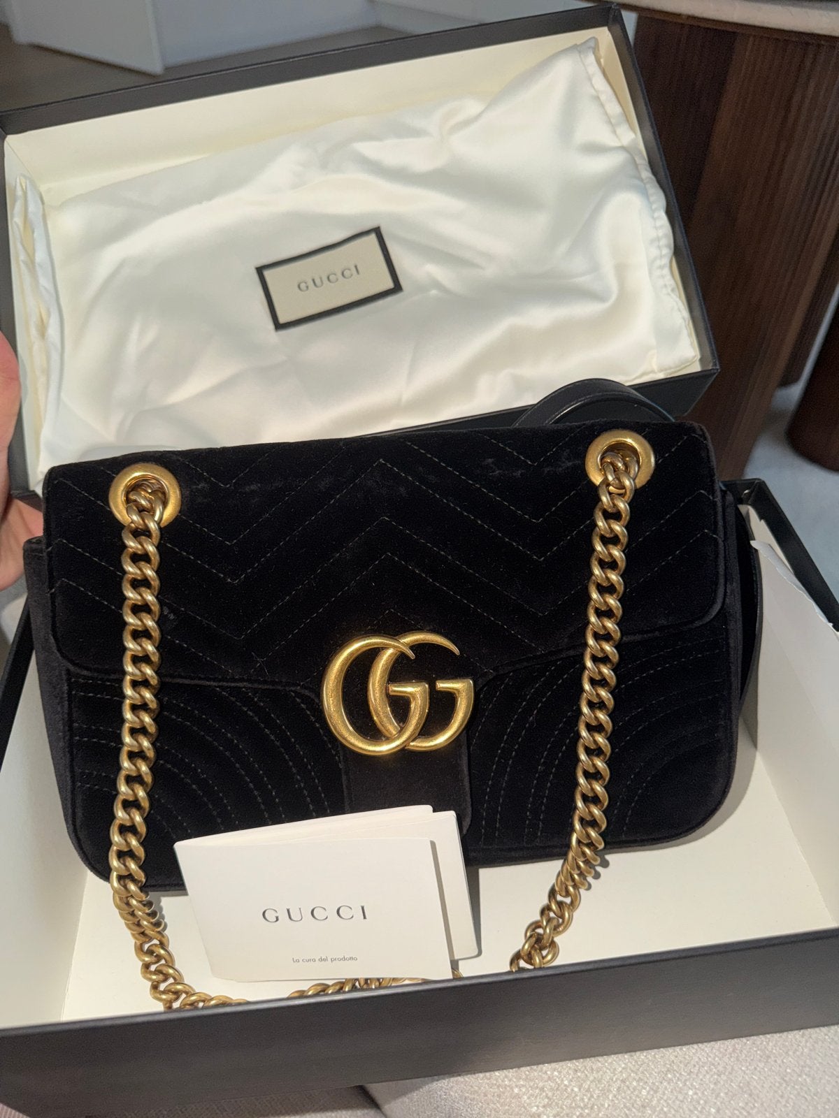 Gucci fluwelen tas in goede staat, Sieraden, Tassen en Uiterlijk, Ophalen of Verzenden, Zo goed als nieuw, Zwart, Schoudertasje