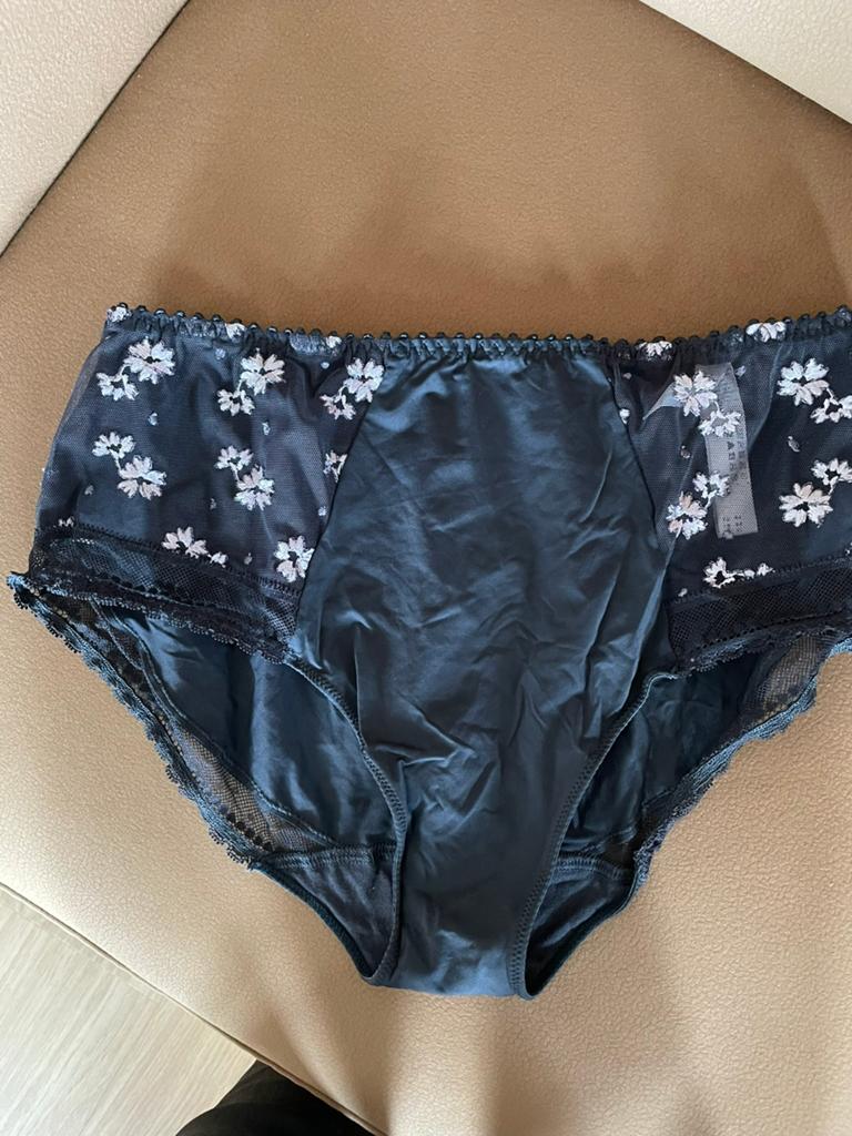 Primadonna slip grijs met borduursel, Ophalen of Verzenden, Grijs, Slip