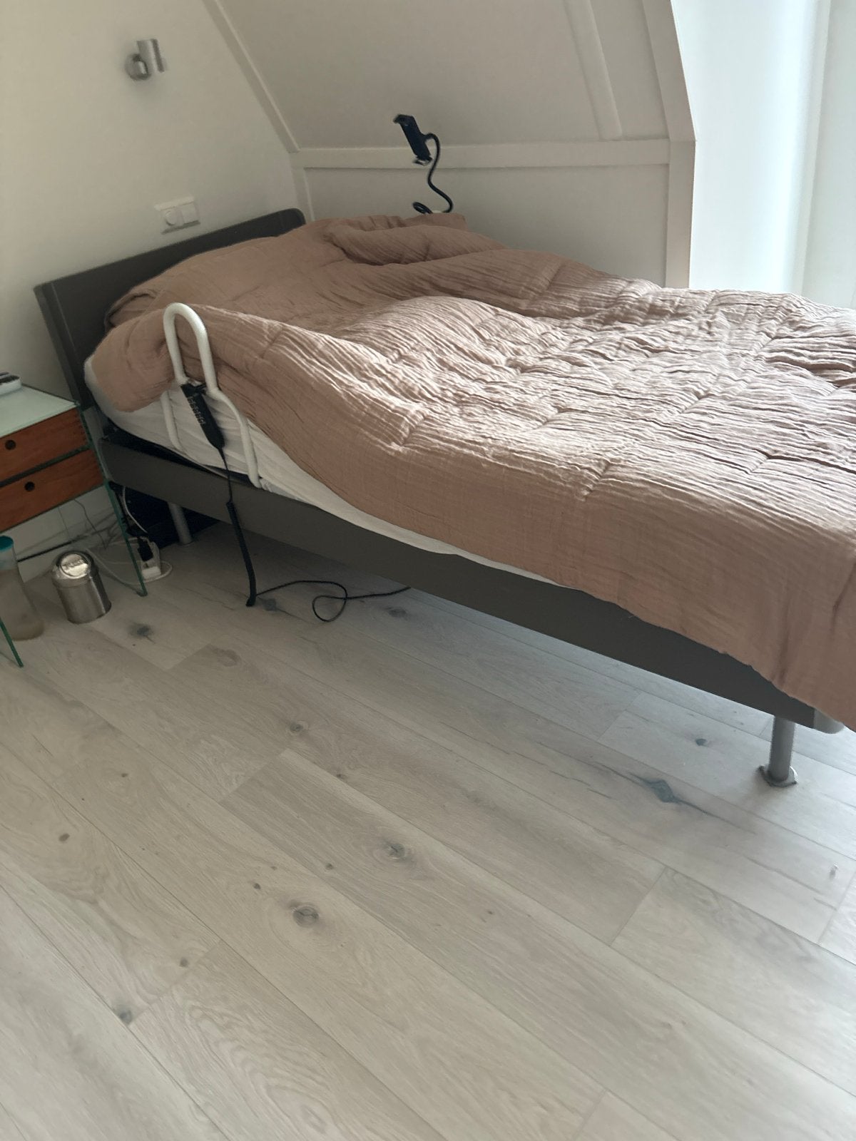 Auping royal bed met ombouw en hoofdbord, taupe, Ophalen, 90 cm, 210 cm, Metaal