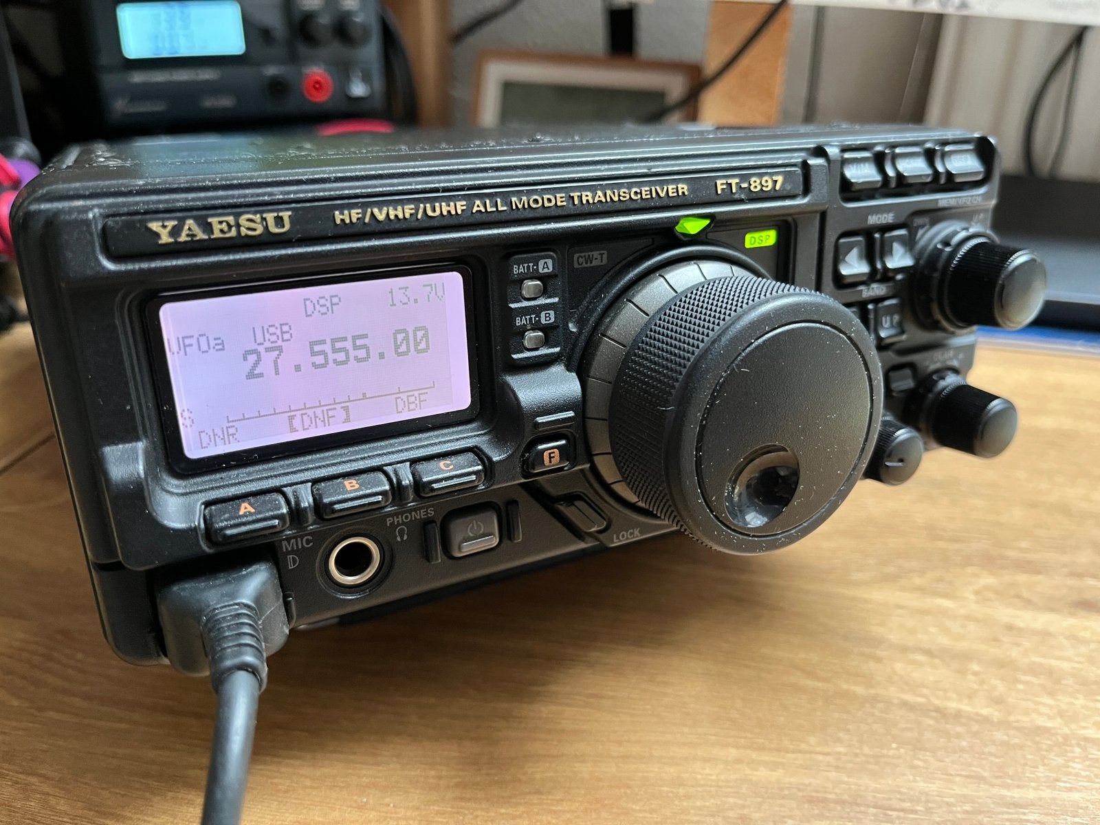 Yaesu 897D incl MD-100 microfoon, tuner en externe S-meter, Ophalen of Verzenden, Gebruikt, Zender en Ontvanger