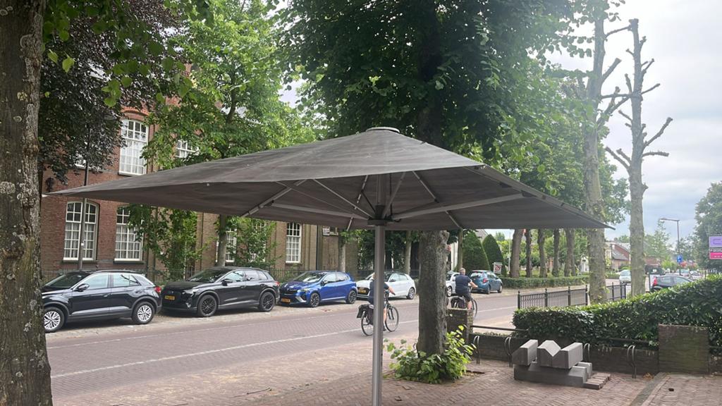 Glatz parasol 4x4 met led in goede staat, Tuin en Terras, Parasols, Gebruikt, Overige typen, Meer dan 4 meter, Ophalen