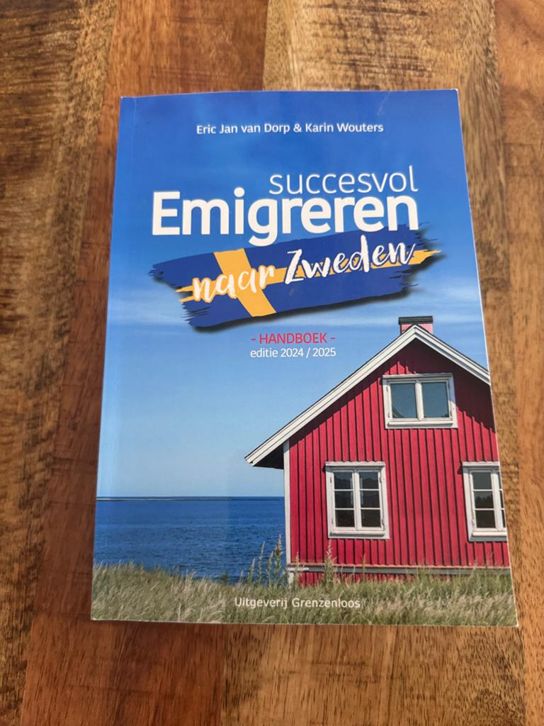 Handboek succesvol emigreren naar Zweden 2024/2025, Boeken, Europa, Zo goed als nieuw, Reisgids of -boek, Ophalen