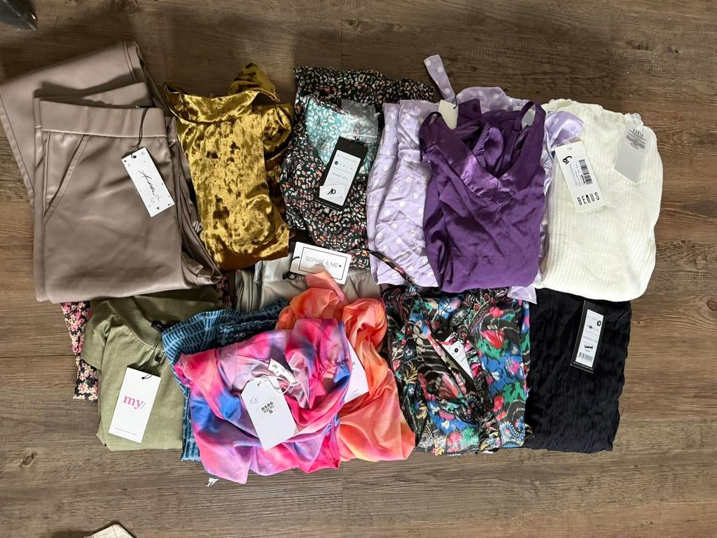 Dames kleding restpartij 25 stuks - Nieuw met kaartjes, Ophalen of Verzenden, Nieuw, Maat 36 (S)