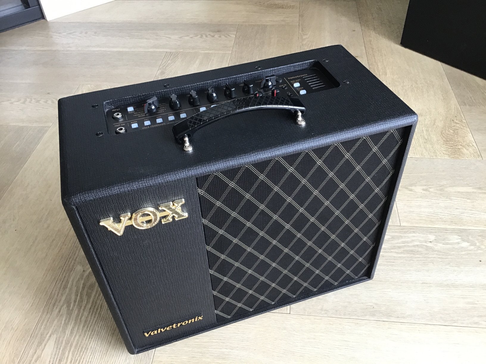 Vox VT40X Valvetronix met VFS5 footswitch, Ophalen, Zo goed als nieuw, Gitaar, Minder dan 50 watt