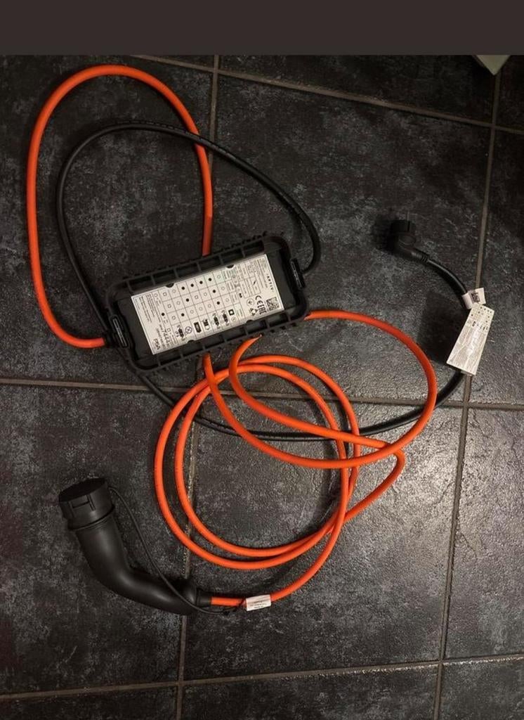Aptiv draagbare lader voor elektrische auto's nieuwstaat, Auto diversen, Laadpalen, Ophalen of Verzenden, Laadkabel
