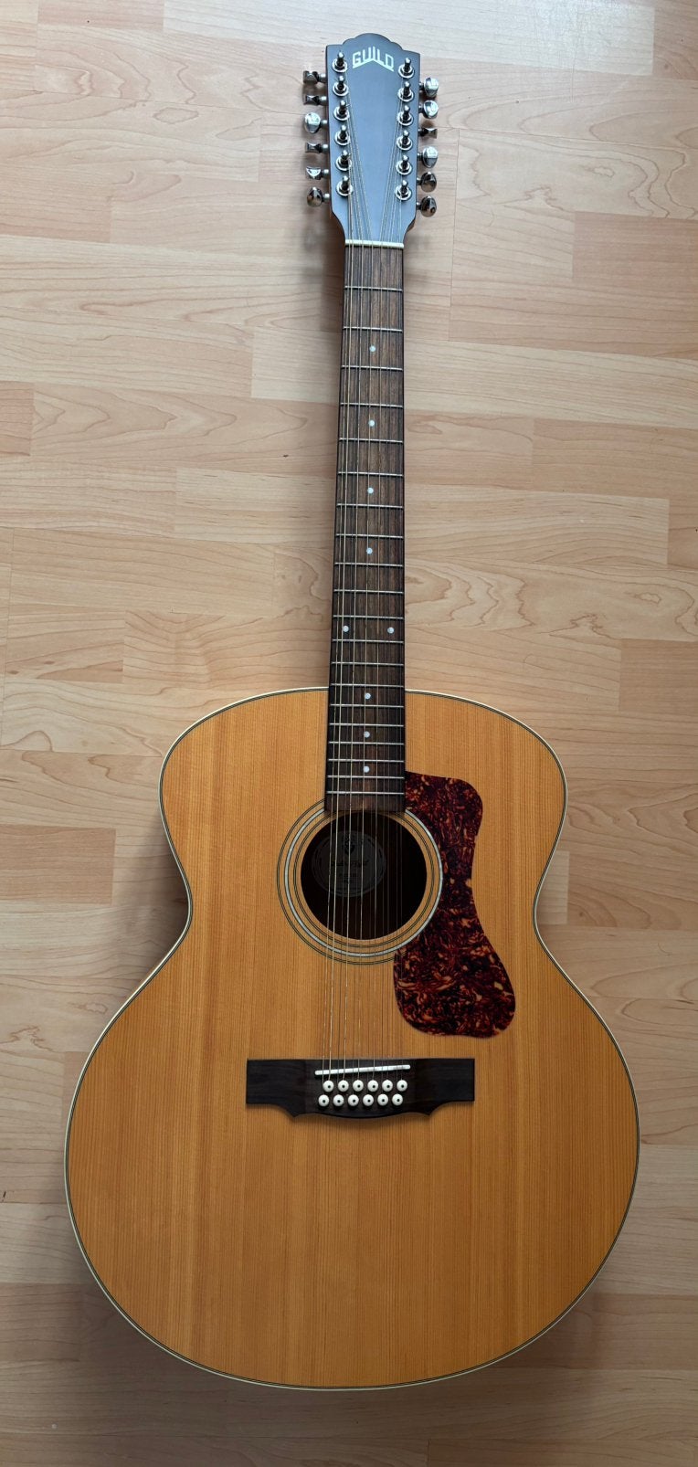 Guild F-2512E 12-snarige elektr.-akoest. gitaar (incl. tas), Ophalen, Zo goed als nieuw, Western- of Steelstringgitaar, Met koffer