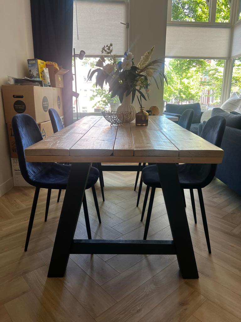 Handmade houten tafel + velvet stoelenset, Ophalen, Gebruikt, Eikenhout, 50 tot 100 cm