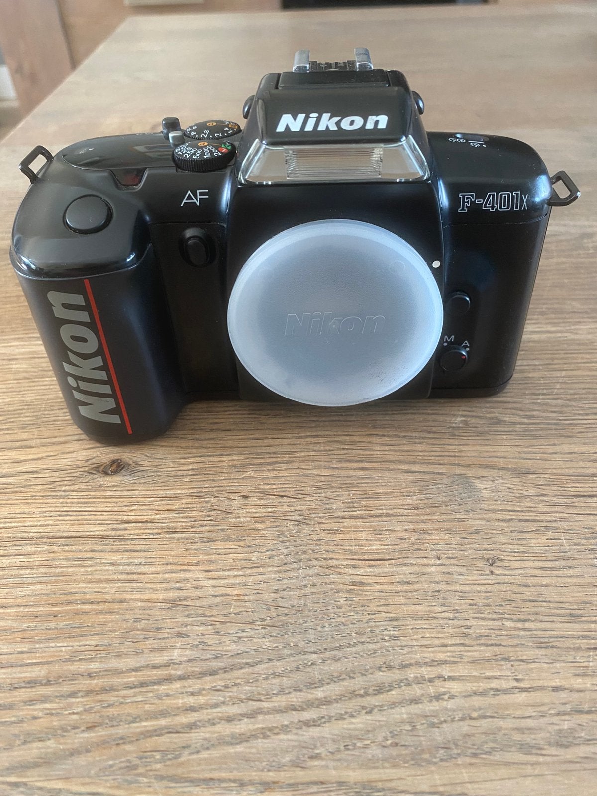 Te koop Nikon body met flitser, Ophalen of Verzenden, Gebruikt, Spiegelreflex, Nikon