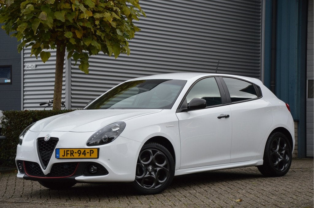 Alfa Romeo Giulietta 1.4 Turbo Sport NAVI | LED | CRUISE | D, Voorwielaandrijving, 12 maanden, Gebruikt, 4 cilinders