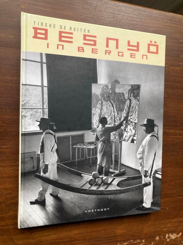 Tineke de Ruiter - Besnyo in Bergen - Hardcover, Boeken, Ophalen of Verzenden, Gelezen, Fotografen