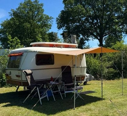 Eriba triton uit 1981, Caravans en Kamperen, Standaardzit, Tot en met 2, Hefdak, Particulier