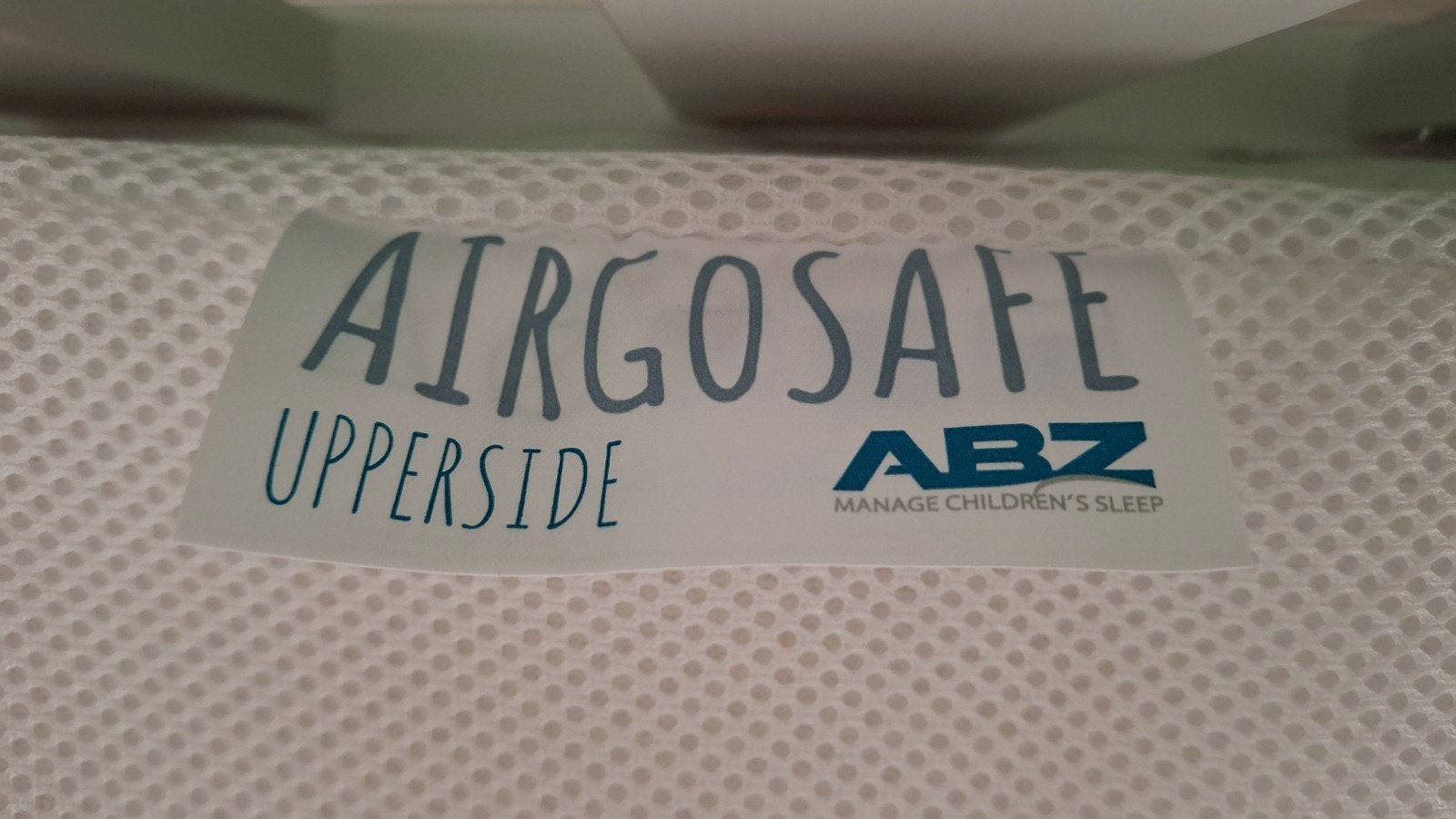 Matras Airgosafe incl topper 60x120, Ophalen, Zo goed als nieuw, Rechthoek