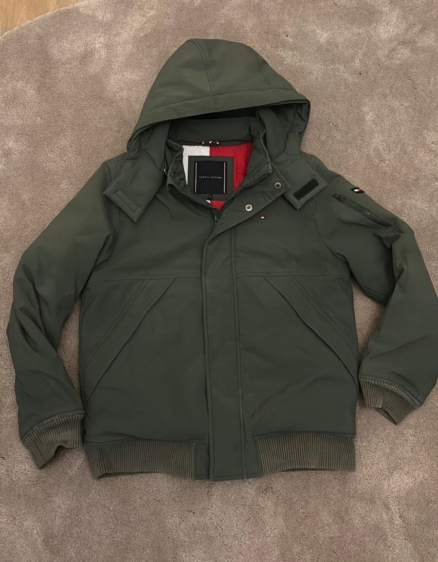Tommy Hilfiger jongensjas maat 152 - Zo goed als nieuw, Ophalen of Verzenden, Zo goed als nieuw, Jongen, Jas