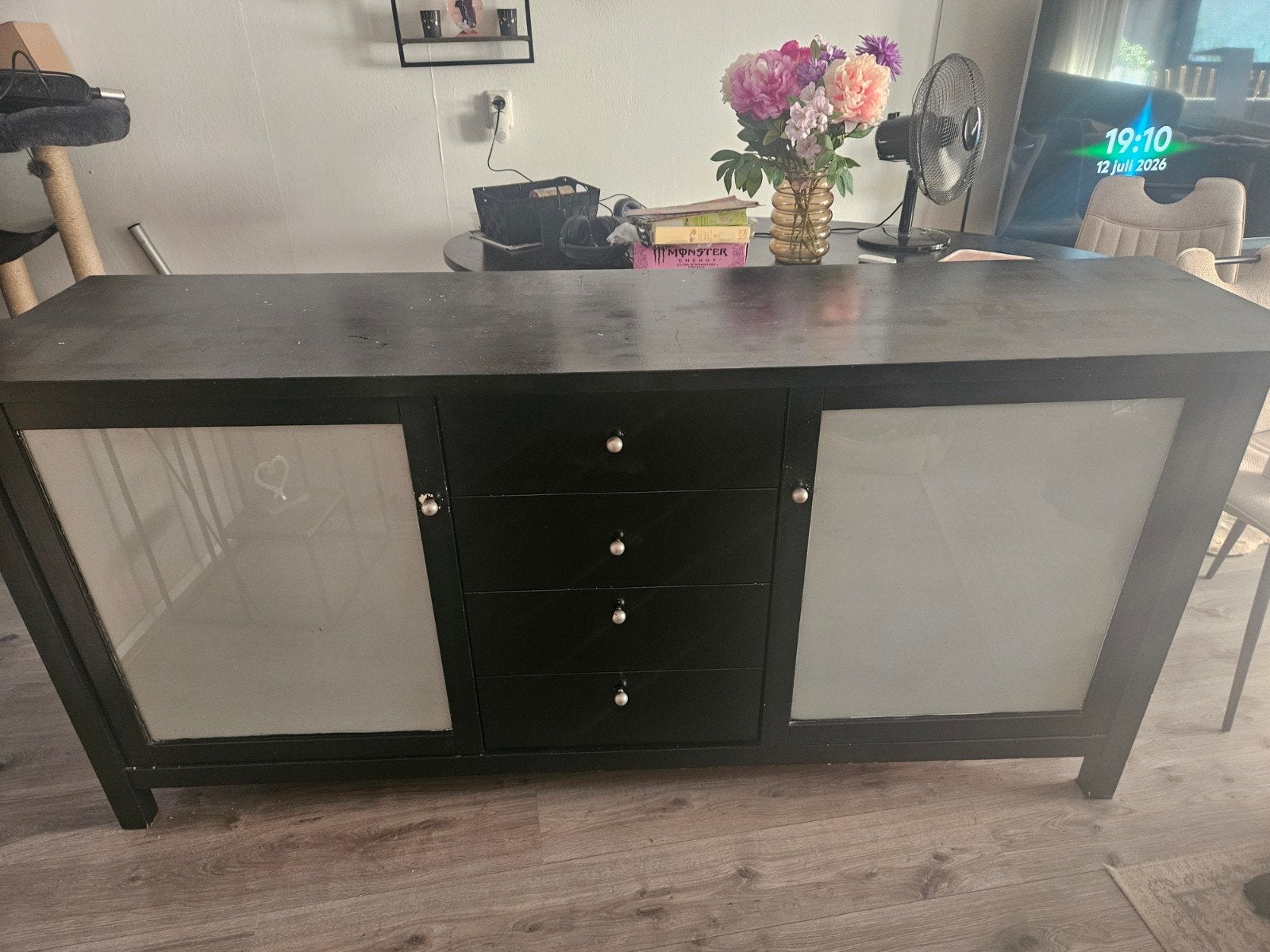 Dressoir gratis, Huis en Inrichting, Kasten | Dressoirs, Ophalen of Verzenden, Gebruikt, 25 tot 50 cm