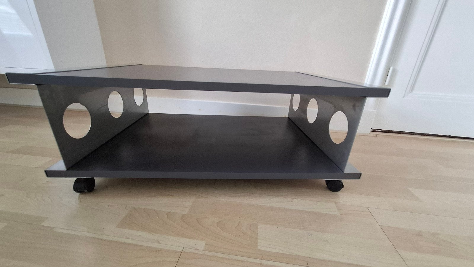Antracietgrijs TV-meubel met  RVS afwerking en opbergvak, Huis en Inrichting, Ophalen, Zo goed als nieuw, 25 tot 50 cm, Minder dan 100 cm