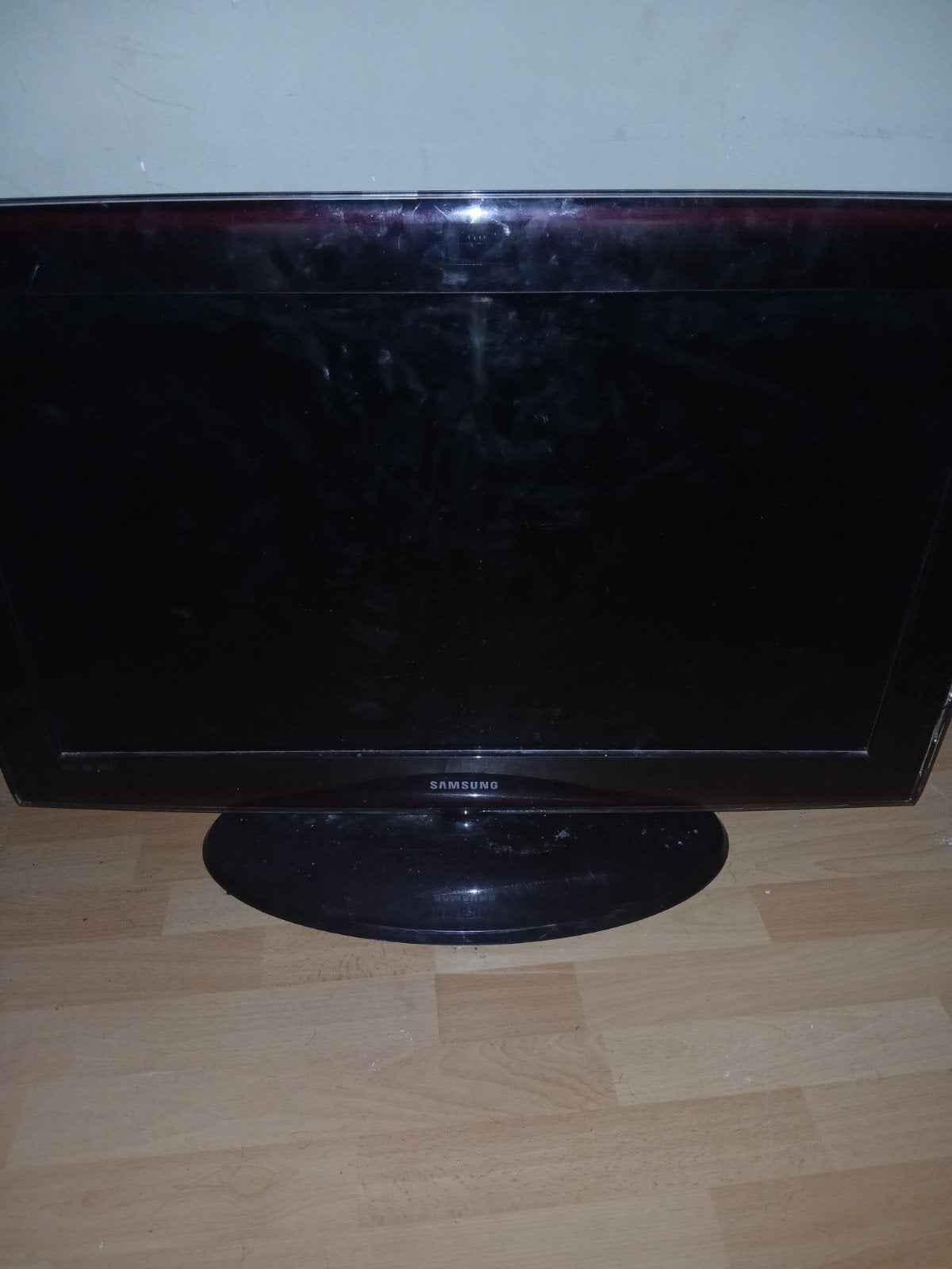 Samsung TV - Handmatig aan/uit te zetten, Audio, Tv en Foto, Televisies, Gebruikt, LCD, Ophalen of Verzenden, Samsung
