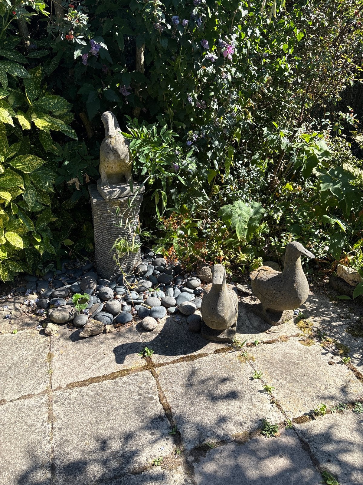 Stenen zuilen en eenden voor tuin of decoratie, Ophalen, Gebruikt, Steen, Dierenbeeld
