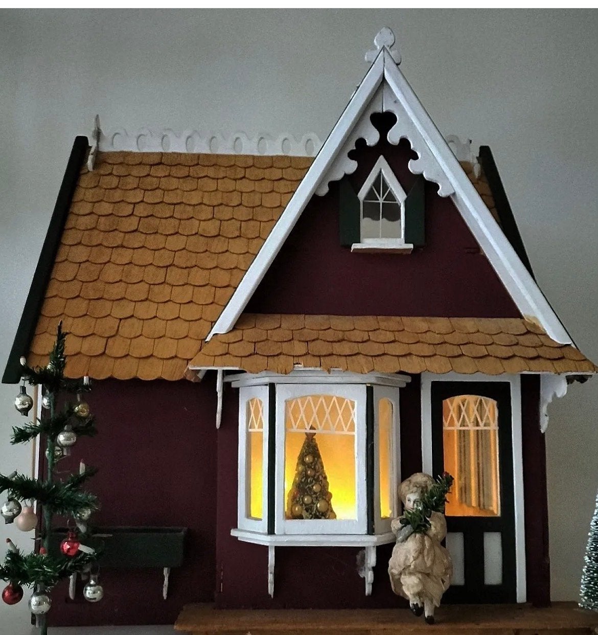 Oud kersthuis met erkertjes, zonder kerstboompjes en popjes, Verzenden, Gebruikt, Decoratie