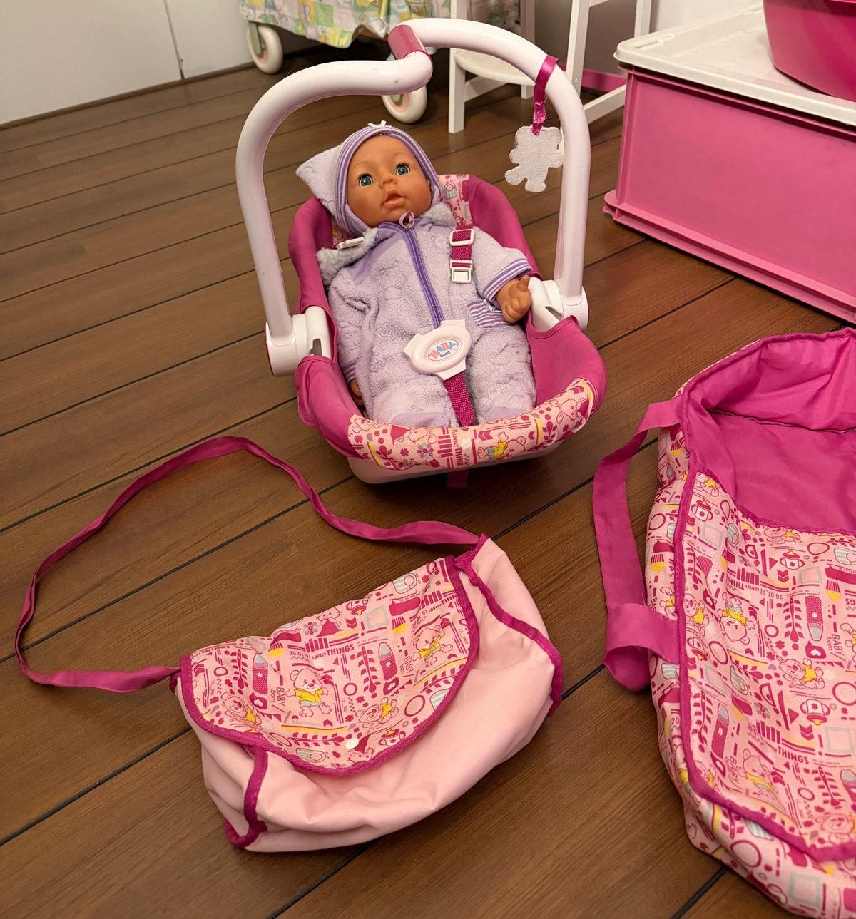 Babypop met geluid incl (maxi cosi badje potjes en meer), Ophalen of Verzenden, Gebruikt, Babypop