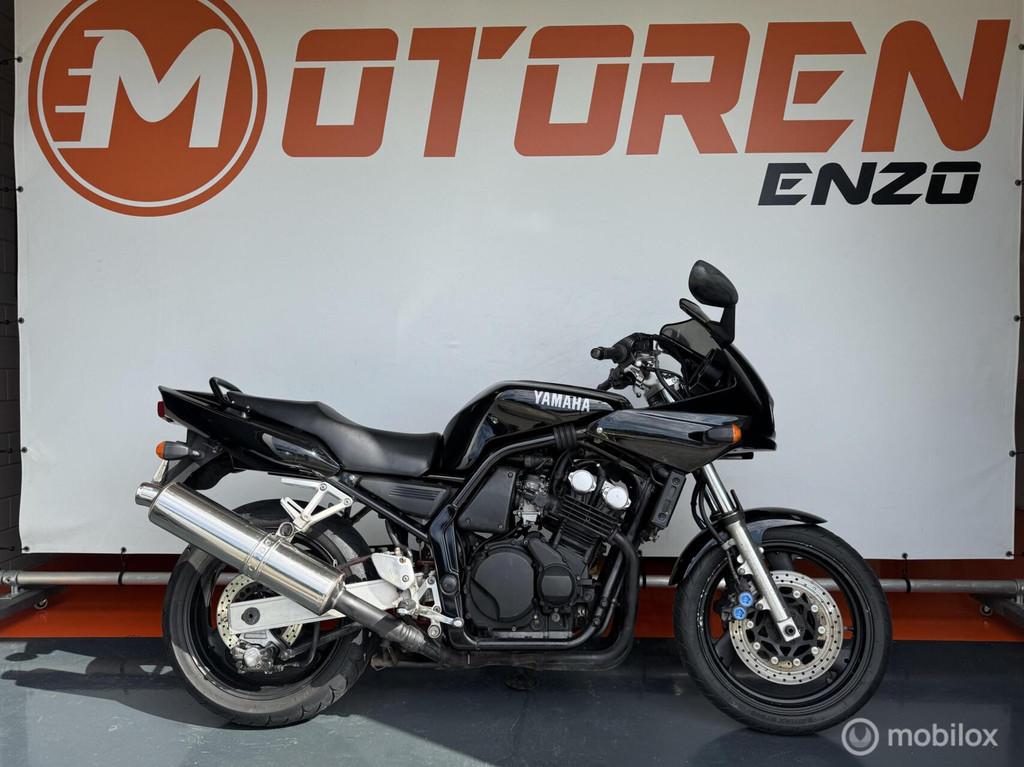 Yamaha FZS 600 Fazer in hele nette staat maar 33dkm !, Motoren, Motoren | Yamaha, Bedrijf, Toermotor, meer dan 35 kW