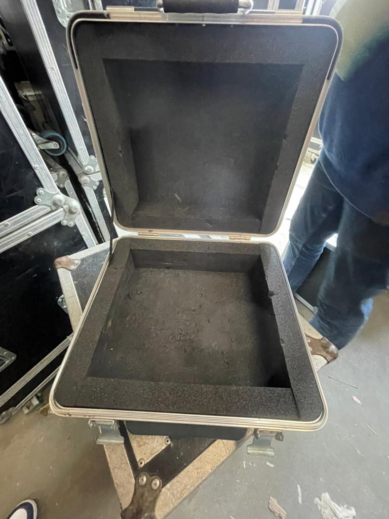 KUNSTSTOF FLIGHTCASE Koffers 37x33cm 11+11cm Hoog STUNT, Ophalen, Gebruikt, Overige instrumenten, Flightcase