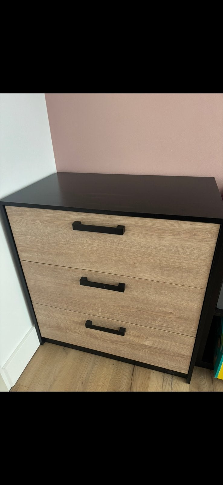 Kinderkamer te koop. Lade kast met kledingkast