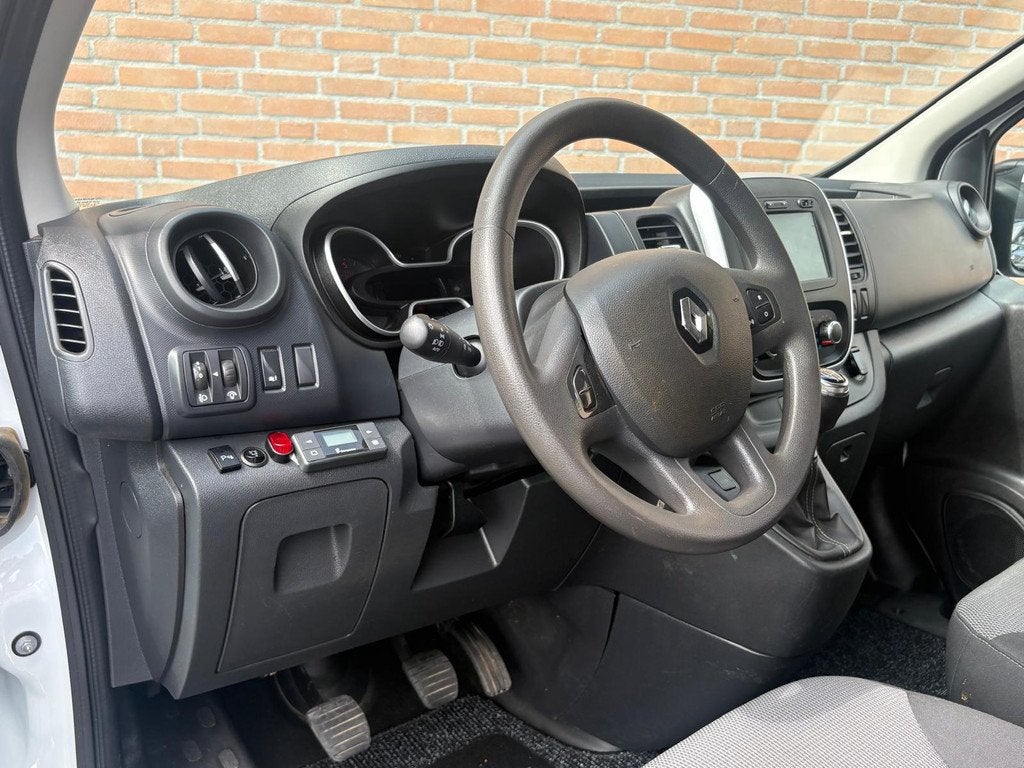 Renault Trafic 2.0dCi 120PK Lang / Camera / Cruisecontrol /, Auto's, Bestelauto's, Voorwielaandrijving, Stof, Gebruikt, 4 cilinders