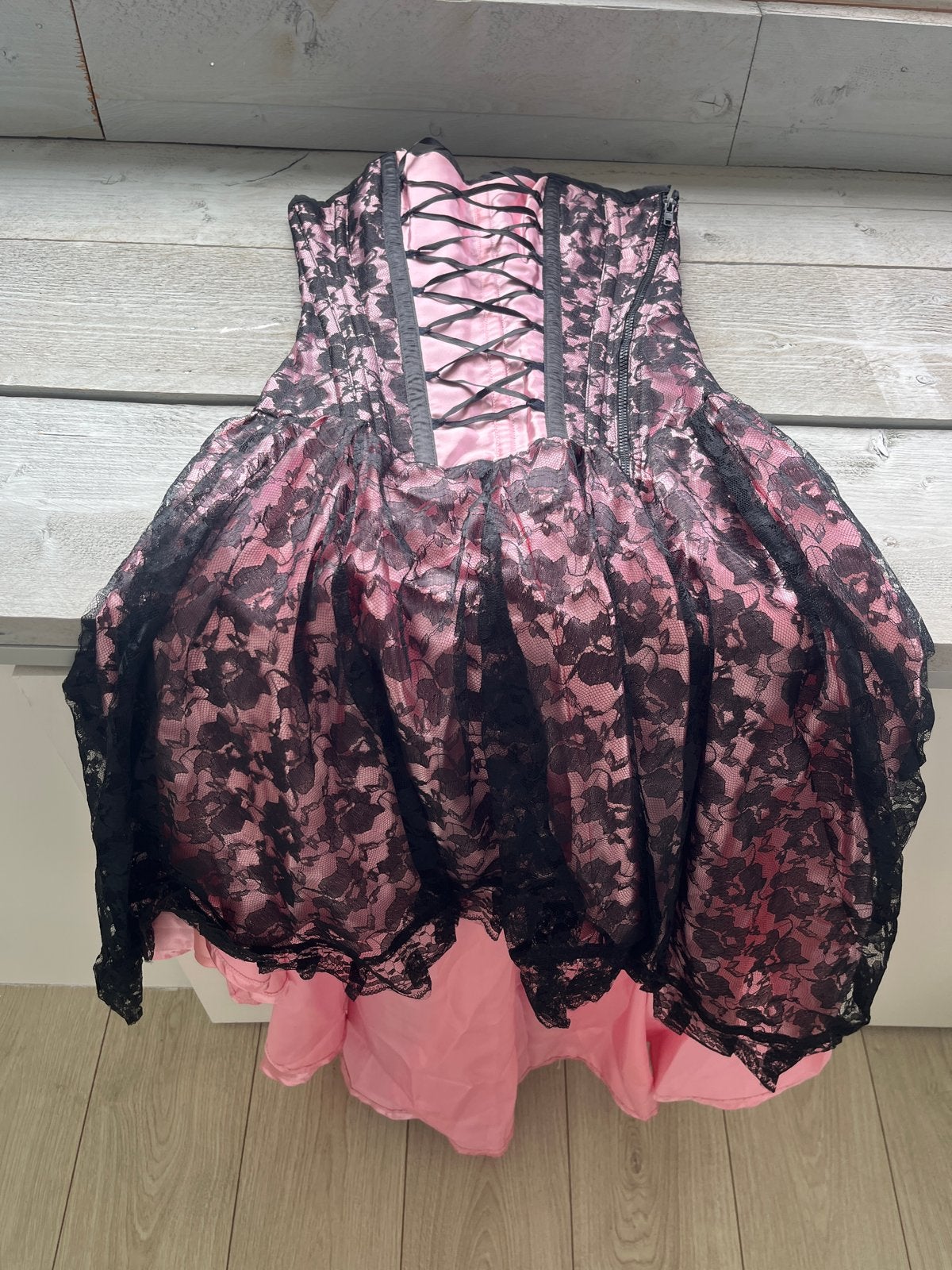 Burleska jurk roze met zwart kant - Korset - Maat S, Ophalen, Nieuw, Roze, Maat 36 (S)