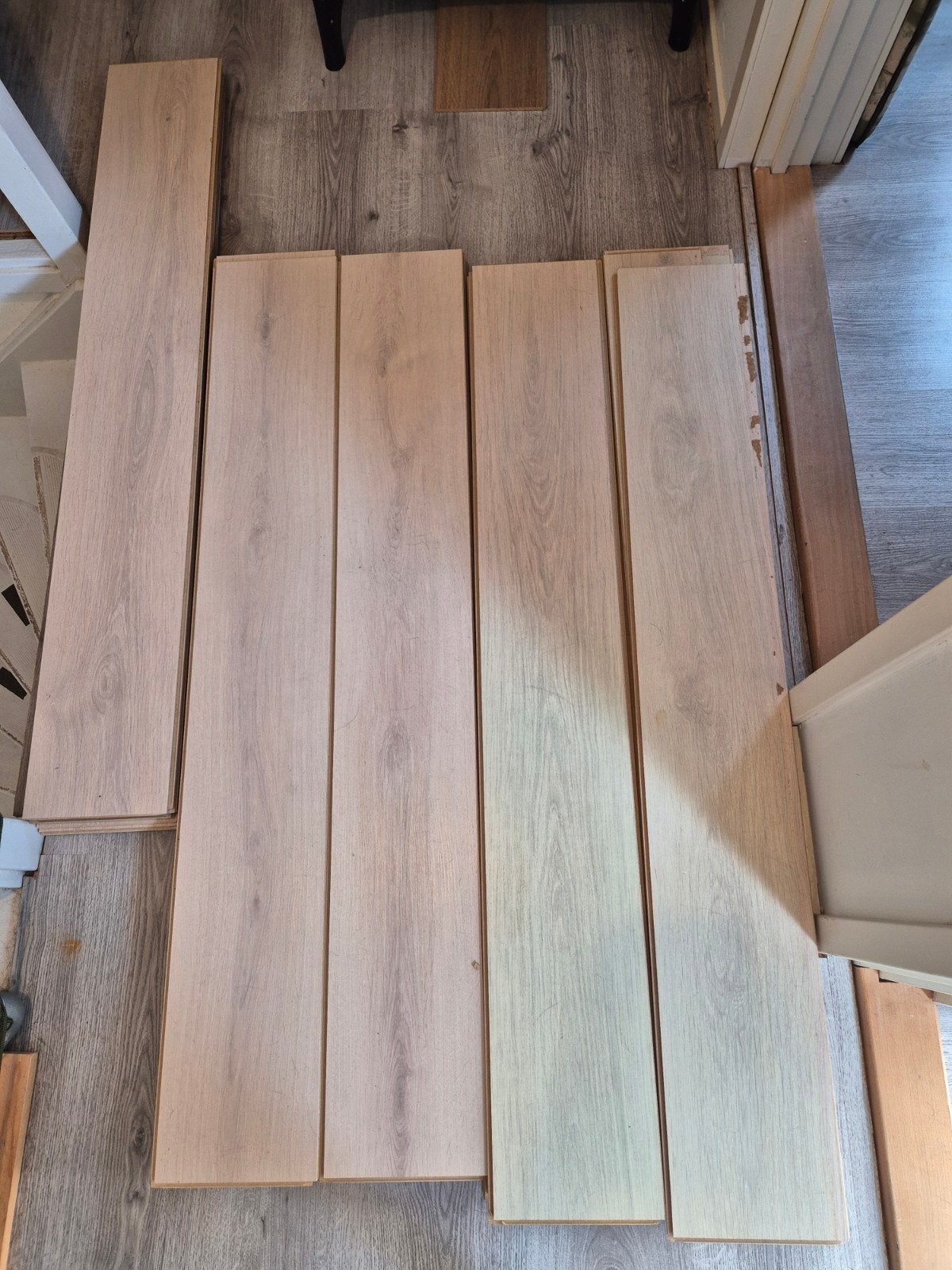 Circa 8,75 m² gebruikt kliklaminaat – voor zolder of droge s, Doe-het-zelf en Verbouw, Ophalen, 50 tot 150 cm, 10 m² of meer, 10 tot 30 cm