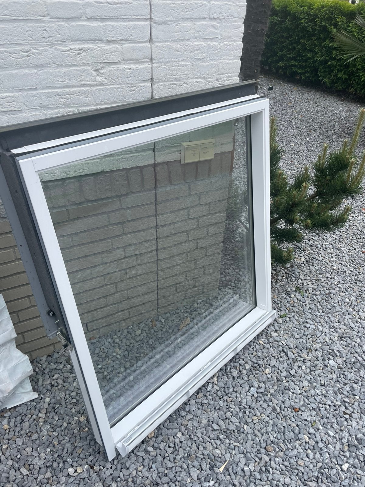 Velux dakraam 95x95 cm, Gebruikt, Raamkozijn, Hout, Ophalen