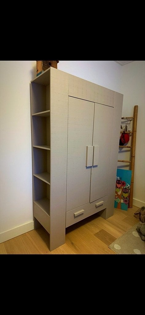 Woood kast grijs, Huis en Inrichting, Kasten | Kledingkasten, Ophalen, Stoer, speels, Zo goed als nieuw, 25 tot 50 cm