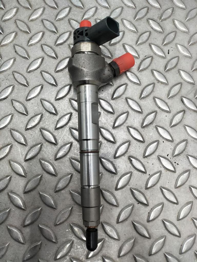 VOLKSWAGEN GOLF BRANDSTOF INJECTOR / VERSTUIVER 04L130277AE, Auto-onderdelen, Brandstofsystemen, Gebruikt, ARN erkend, Stiba lid