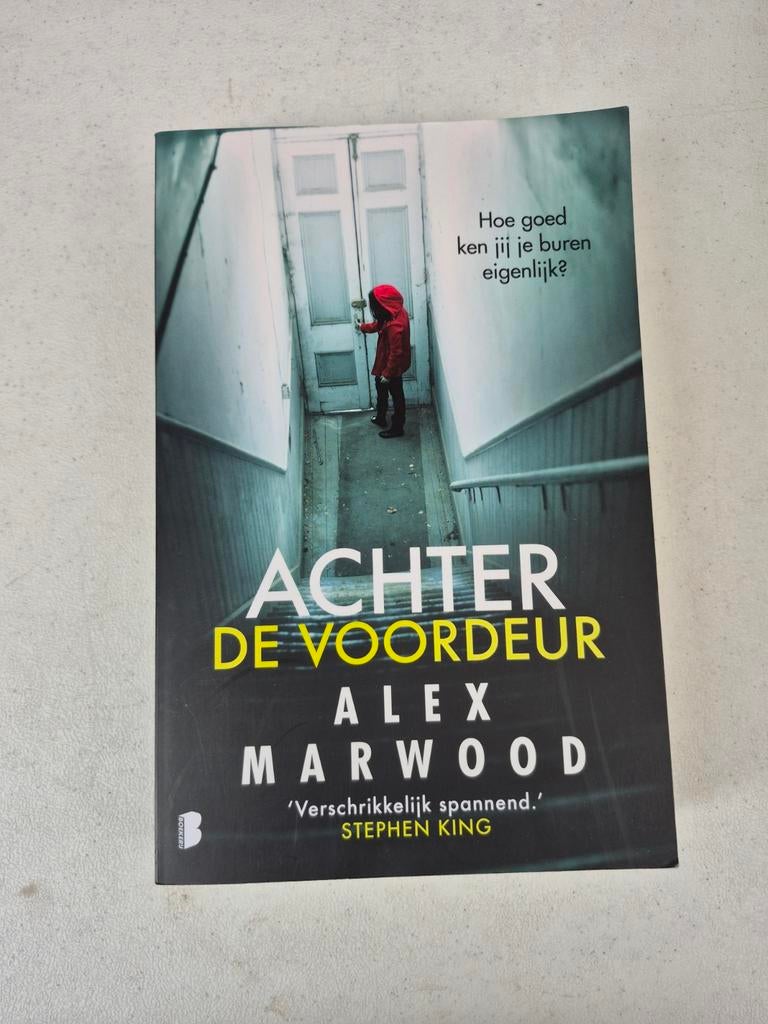 Alex Marwood - Achter de voordeur, Ophalen of Verzenden, Zo goed als nieuw, Alex Marwood