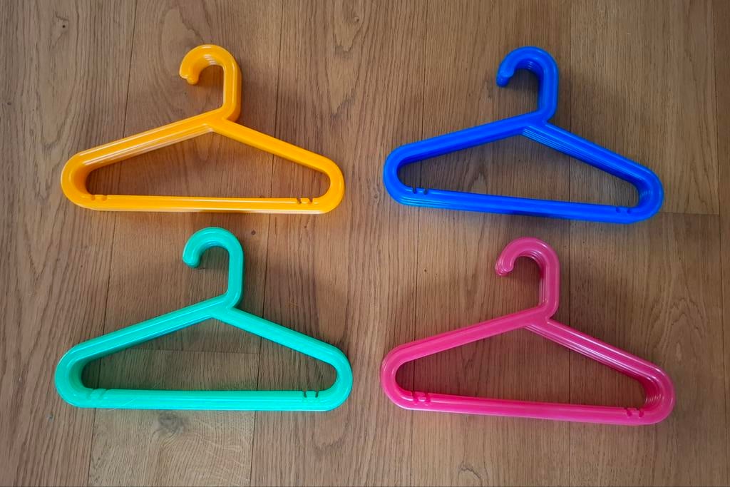 32 IKEA BAGIs Kinderkleerhangers (4 kleuren), Ophalen of Verzenden, Jongen of Meisje