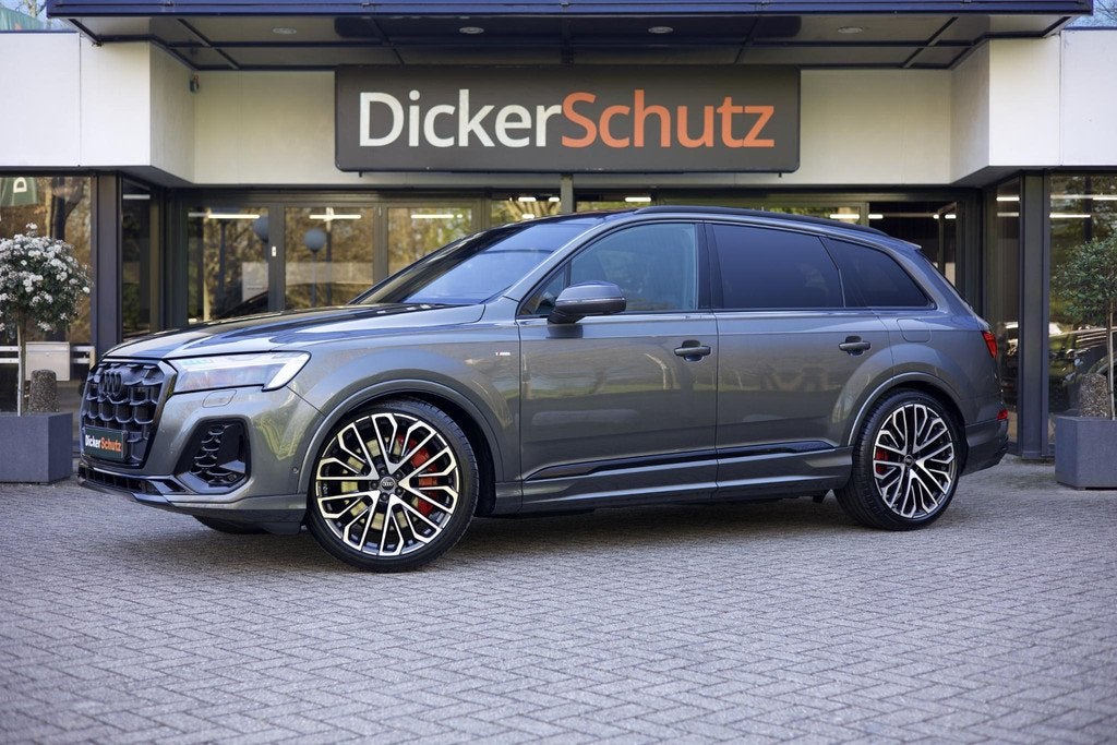 Audi Q7 60 TFSIe Competition Vierwielb. | Pano | Massage | T, Auto's, Automaat, 2995 cc, 26 kWh, 489 pk