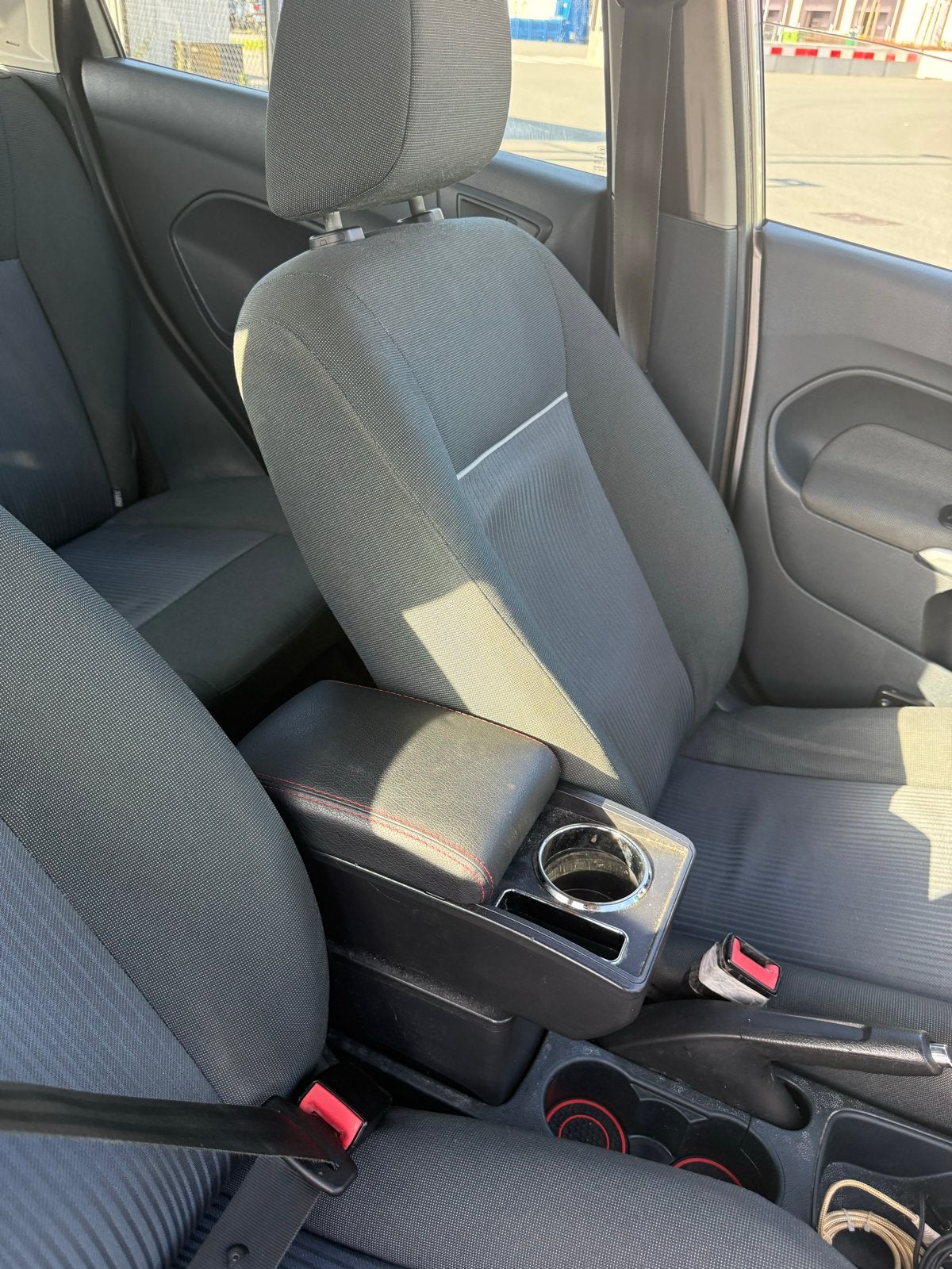 Foto 8 van Ford Fiësta 1.25 44KW 5DR 2012 Grijs