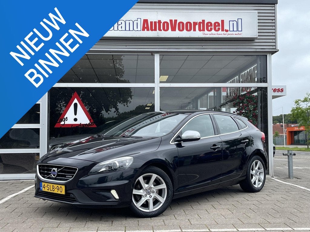 Volvo V40 1.6 T3 R-Design /Volleder/Cruise/Clima/Pano/Camera, Auto's, Volvo, Voorwielaandrijving, Gebruikt, 4 cilinders, Zwart