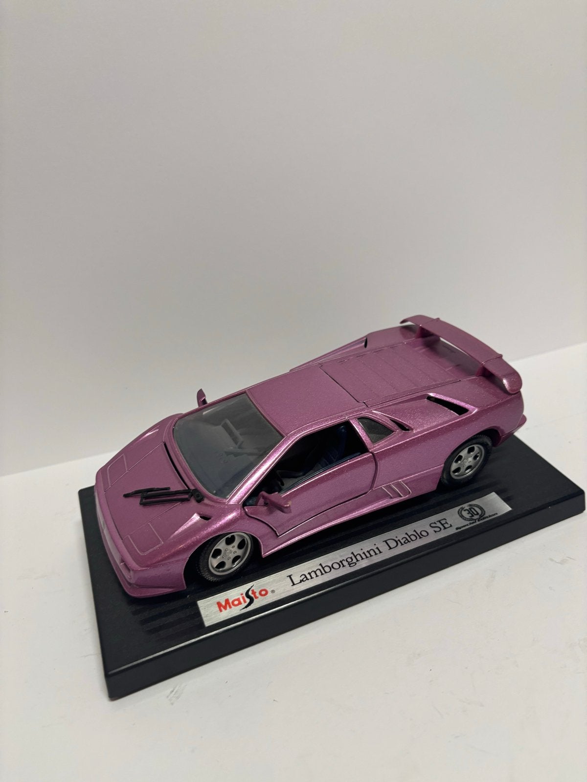 Maisto Lamborghini Diablo SE schaalmodel roze, Ophalen of Verzenden, Zo goed als nieuw, Auto