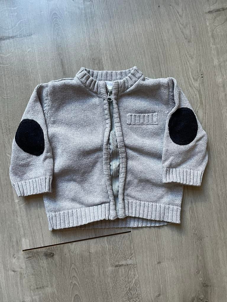 Schattig grijs vestje met elleboogpatches - Bitchoun 6M, Ophalen, Gebruikt, Jongetje of Meisje