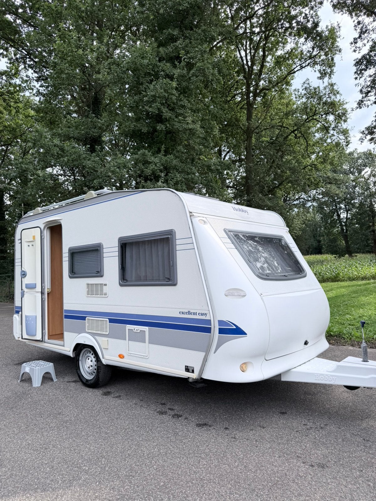Nette Hobby 400 Excellent Easy Caravan uit 2004!, Hobby, Dwarsbed, Bedrijf, Treinzit