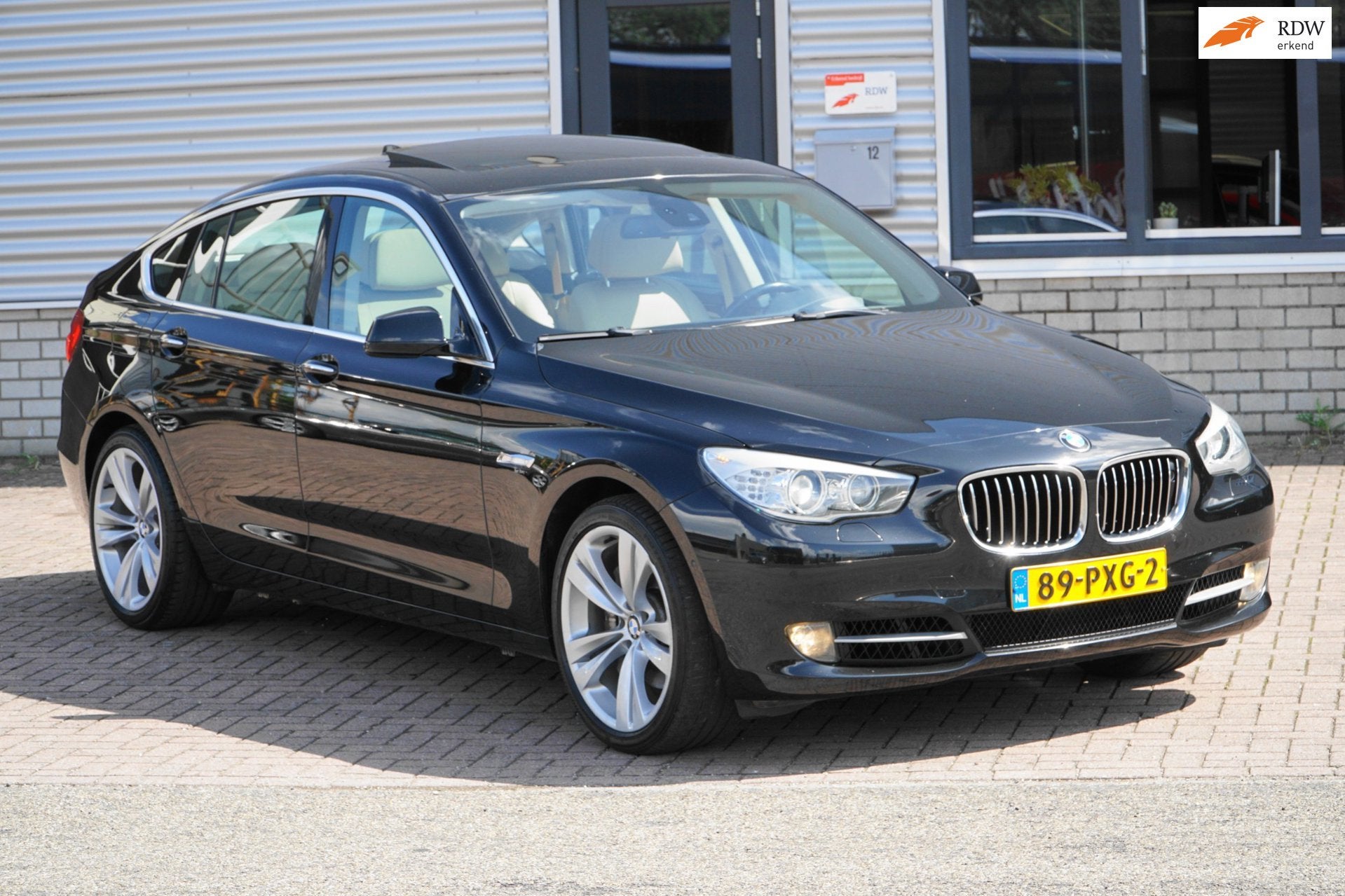 BMW 5-serie Gran Turismo 535i High Executive BTW AUTO, Auto's, BMW, Automaat, Achterwielaandrijving, Gebruikt, Zwart