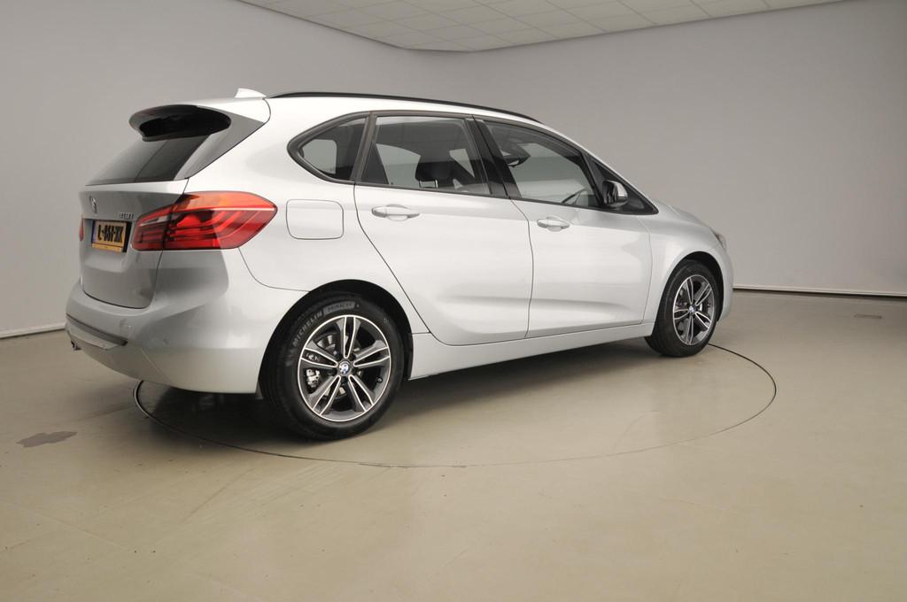 BMW 2 Serie Active Tourer 218i Automaat Sportline / Trekhaak, 12 maanden, Gebruikt, Euro 6, Origineel Nederlands