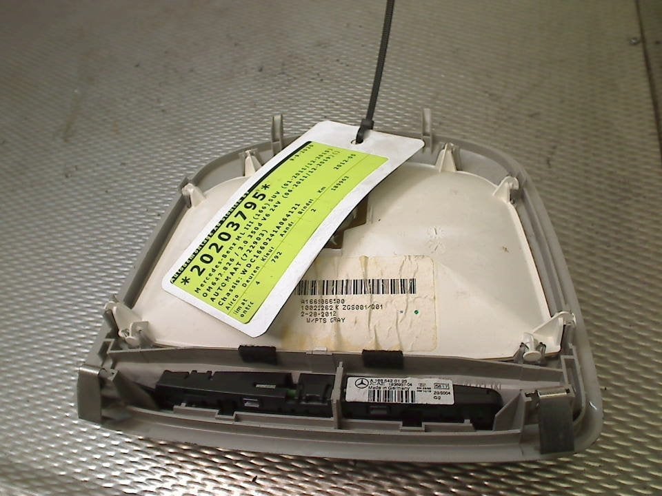 Binnenverlichting Mercedes-Benz ML III (166) a1669066500, Gebruikt, Mercedes-Benz AG, Mercedes-Benz, Mercedesstraße 120, Stuttgart 70372, , Duitsland