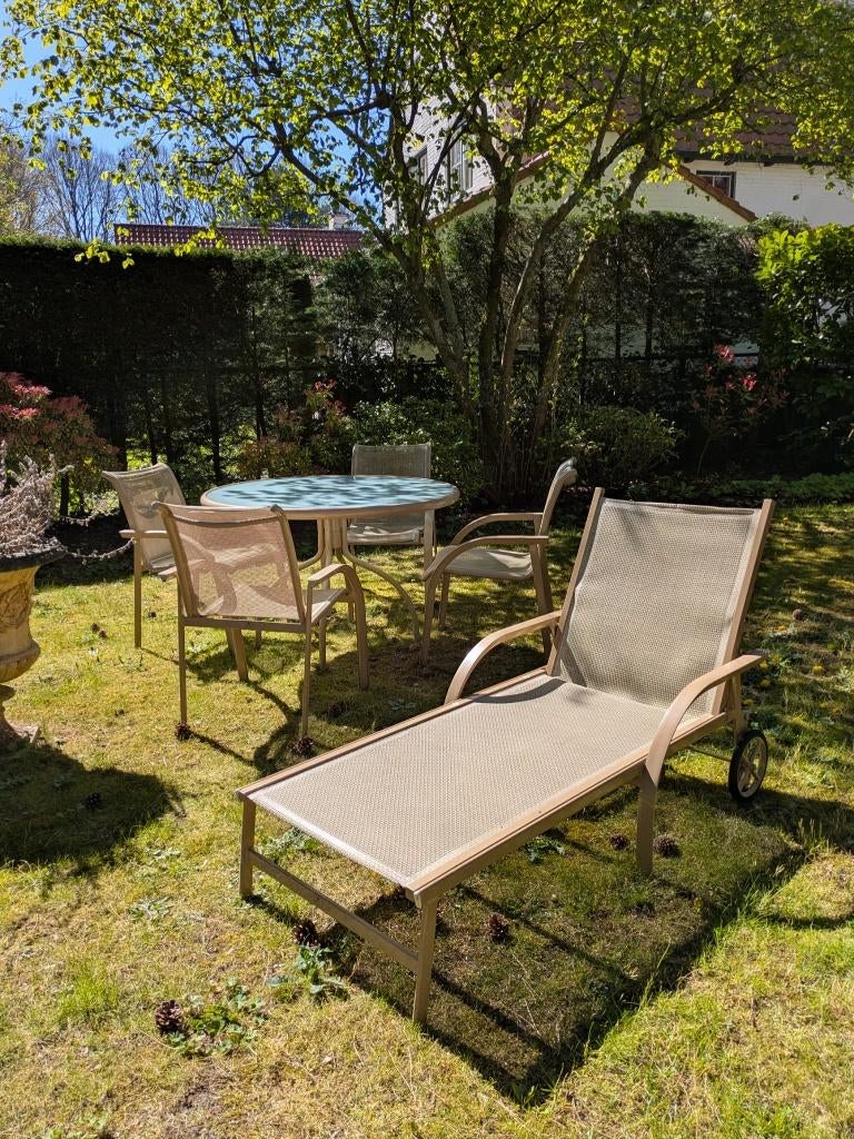Kettal design tuinset + luxe ligstoel – Spaans design, Tuin en Terras, Tuinsets en Loungesets, Ophalen, 4 zitplaatsen, Eettafel