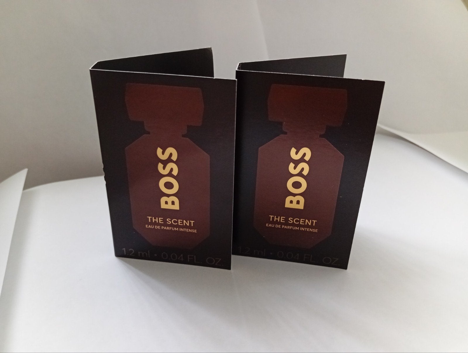 Nieuw 2x Hugo Boss The Scent Parfum Intense 1,2 ml sample, Ophalen of Verzenden, Nieuw