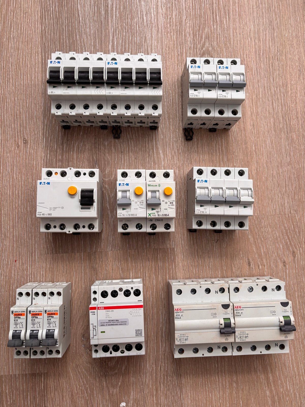 Diverse Eaton, AEG, Merlin Gerin schakelaars en automaten, Ophalen of Verzenden, Zo goed als nieuw, Schakelaar