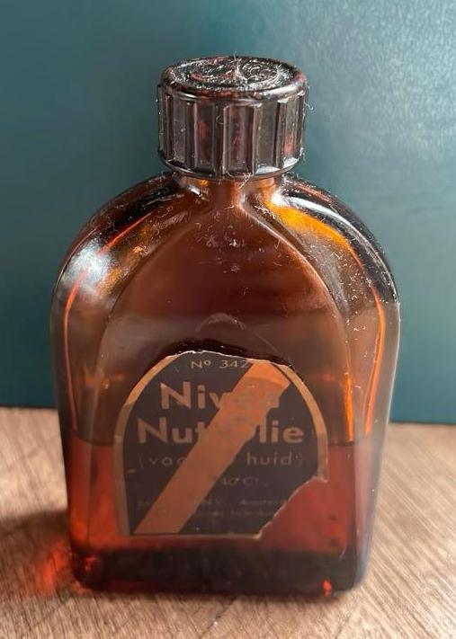 Vintage Nivea flesje Nut Oil, Ophalen of Verzenden, Gebruikt, Verpakking