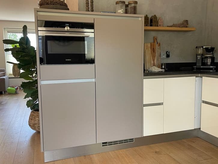 Siemens inbouw koelkast met vriesvak. Met kastombouw., Ophalen, 150 tot 200 liter, Gebruikt, 120 tot 140 cm