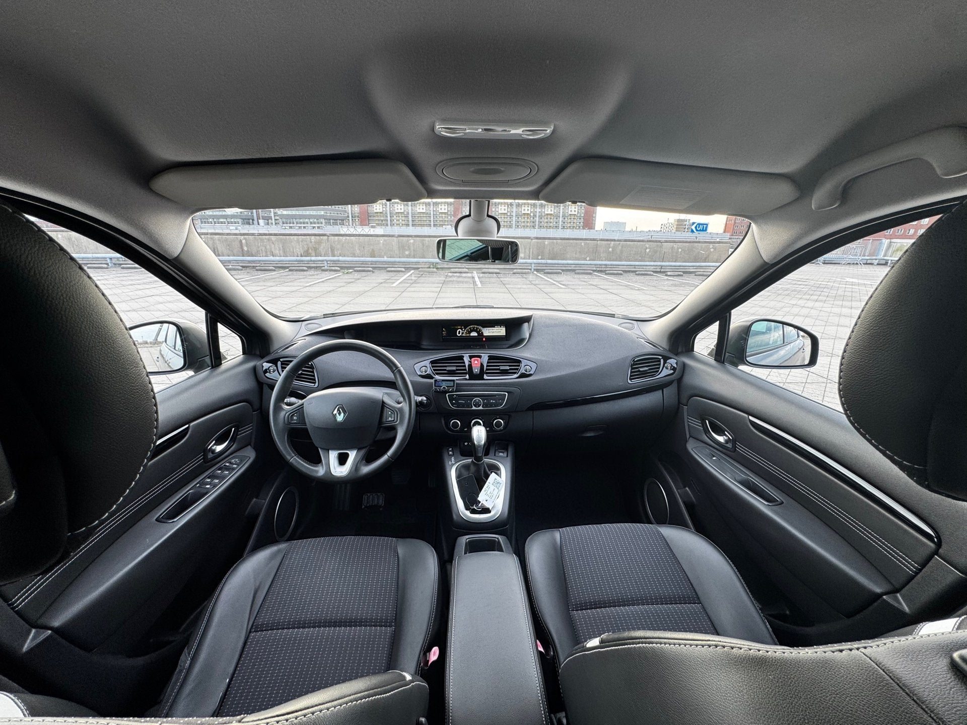 Renault Scénic 2.0 Expression AUT AIRCO CRUISE LEER PDC APK, Auto's, Gebruikt, Zwart, 4 cilinders, Leder en Stof